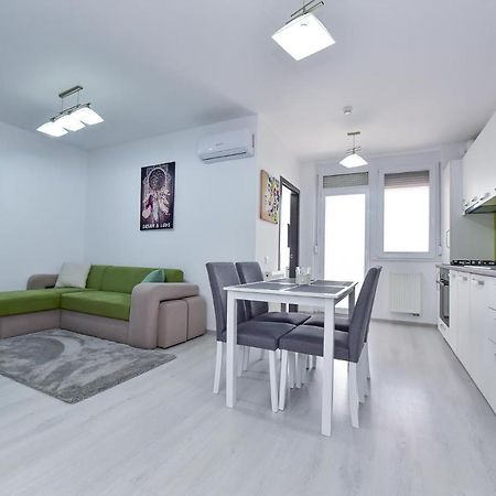 Stylish Stay - Executive - Private Parking And Central Location Oradea Luaran gambar