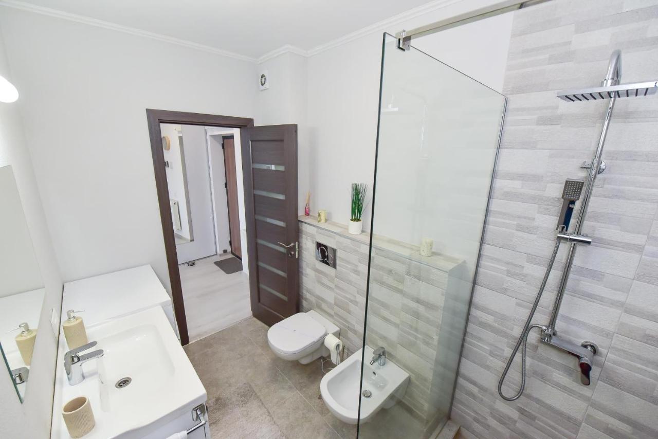 Stylish Stay - Executive - Private Parking And Central Location Oradea Luaran gambar