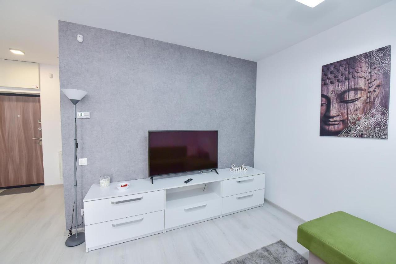 Stylish Stay - Executive - Private Parking And Central Location Oradea Luaran gambar